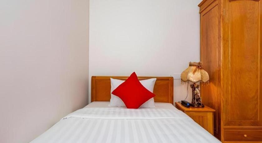 Oyo 90936 Hotel Manjoi Inn Іпох Екстер'єр фото